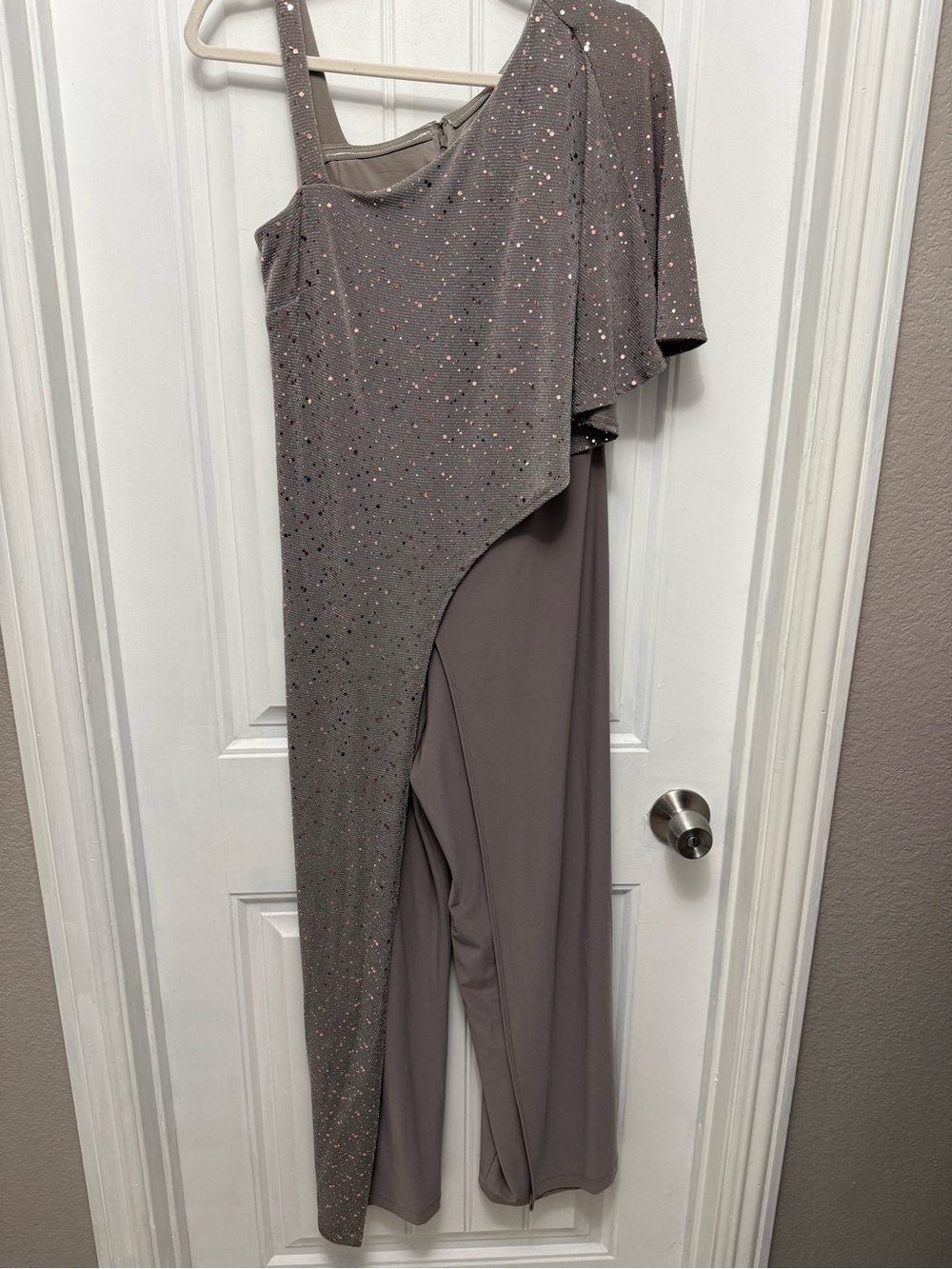 R&M Richards Petite 10P Rose Gray One Shoulder Sequin Wide-Leg Jumpsuit (55-3)